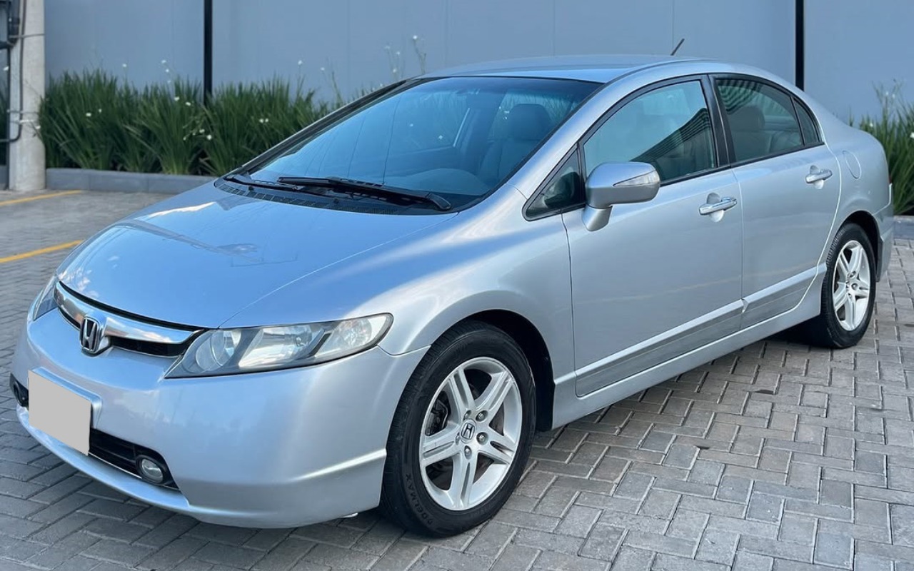 imagem de Sedan EXS 1.8/1.8 Flex 16V Aut. 4p