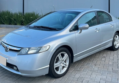 Honda Civic 2007 Prata — foto 1 de 3