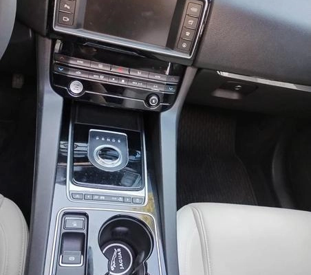 imagem-https://www.socarrao.com.br/sc-vehicle-images-prod/1007977/1776352976901-7947552_9_B_1c15f88fdb.jpeg
