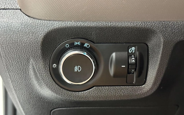 imagem-https://www.socarrao.com.br/sc-vehicle-images-prod/1008014/1789481680047-vehicle_image_1776280356_ec78960d40edc766b21d53b3a125d662.jpeg