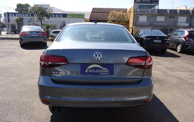 imagem-https://www.socarrao.com.br/sc-vehicle-images-prod/1008135/1789676564551-7982551_3_B_bbd6b41d3d.jpeg
