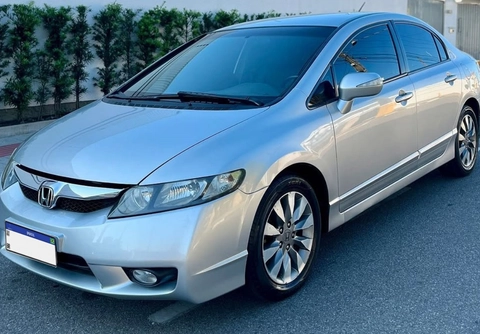 Honda Civic 2010 Prata — foto 1 de 3