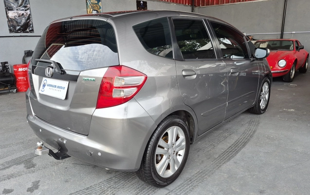 imagem-https://www.socarrao.com.br/sc-vehicle-images-prod/1008302/1788092449164-vehicle_image_1785894664_6fae6dcb8754f3fb8746d0a63b049d84.jpeg