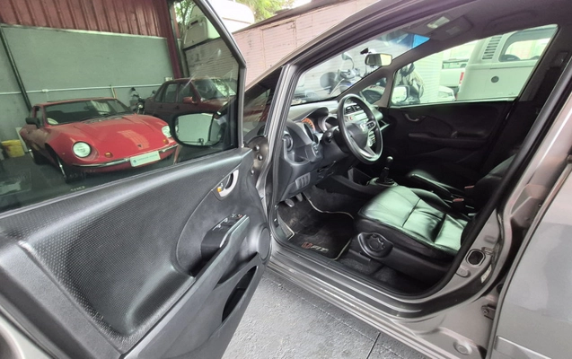 imagem-https://www.socarrao.com.br/sc-vehicle-images-prod/1008302/1788092449174-vehicle_image_1785894692_6ef3b080d38a5e46cf1399268314be95.jpeg