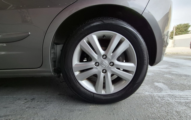 imagem-https://www.socarrao.com.br/sc-vehicle-images-prod/1008302/1788092449178-vehicle_image_1785894706_6b0bec0f211c7c851e812419bf1f5be5.jpeg