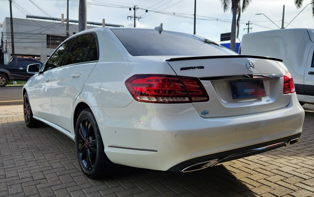 imagem-https://www.socarrao.com.br/sc-vehicle-images-prod/1008324/1777403196695-b7c81a8e-fd3e-47ee-a78d-b6f15194a97d.jpg