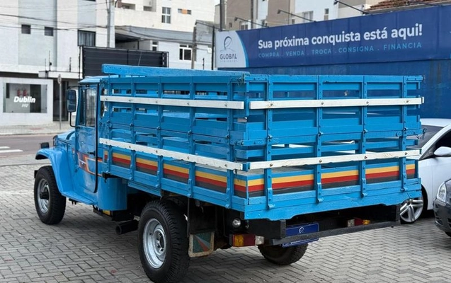 imagem-https://www.socarrao.com.br/sc-vehicle-images-prod/1008351/1789146552261-7992765_0_B_9f43de4f2d.jpeg