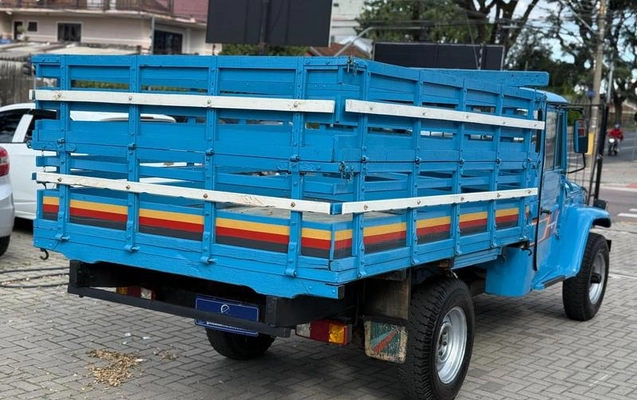 imagem-https://www.socarrao.com.br/sc-vehicle-images-prod/1008351/1789146552264-7992765_2_B_fcef937376.jpeg