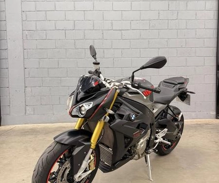 BMW S 1000 R 2017 Preto — foto 1 de 3
