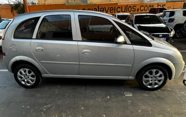 imagem-https://www.socarrao.com.br/sc-vehicle-images-prod/1008387/1784815880451-mw9qbO3zDU81noYfKsffm95z3BkVpGA0.jpg