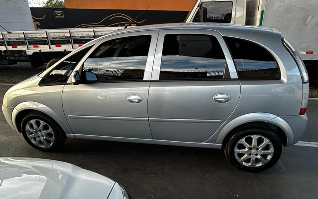 imagem-https://www.socarrao.com.br/sc-vehicle-images-prod/1008387/1784815880452-ZU7q1UDhZ7BAmUEbUjqz281bRlNTPTf3.jpg