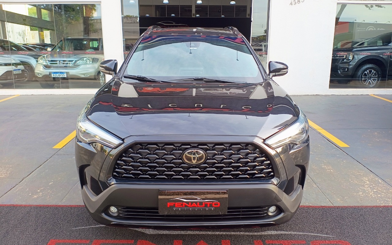 imagem-https://www.socarrao.com.br/sc-vehicle-images-prod/1008408/1776286501002-VE9ZT1RBIENPUk9MTEEgQ1JPU1MgMi4wIFhSRSBESVJFQ1QgU0hJRlQgMjAyMyBQUkVUQSA1QS5qcGc.jpg
