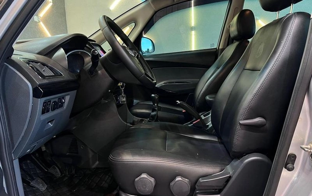 imagem-https://www.socarrao.com.br/sc-vehicle-images-prod/1008515/1787950600697-7961597_3_B_0a841be038.jpeg