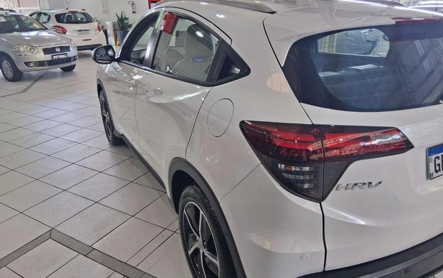 imagem-https://www.socarrao.com.br/sc-vehicle-images-prod/1008536/1793039063478-7997385_1_B_bda189670c.jpeg