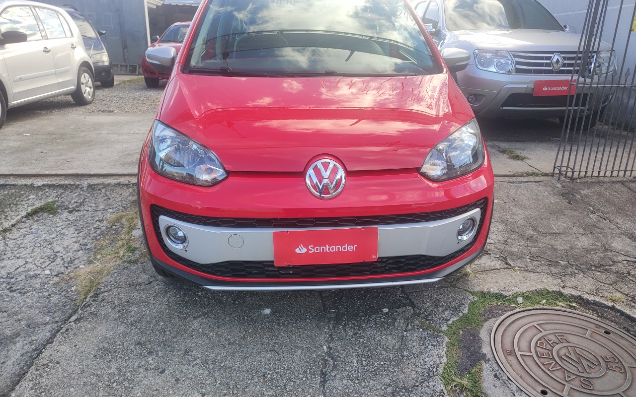 Volkswagen Up! cross 1.0 TSI Total Flex 12V 5p na cor Vermelho em Curitiba / PR - 1008598