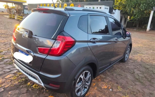 imagem-https://www.socarrao.com.br/sc-vehicle-images-prod/1008606/1776312574685-SU1HLTIwMjYwMzI4LVdBMDAxMi5qcGc.jpg
