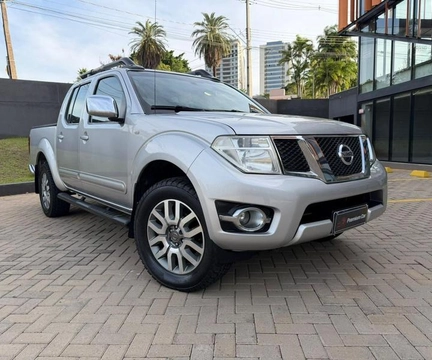 Nissan Frontier 2014 Prata — foto 1 de 3