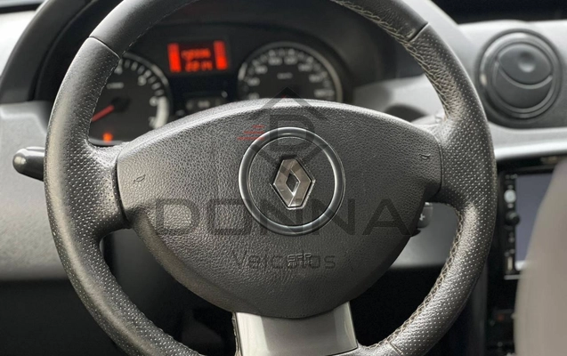 imagem-https://www.socarrao.com.br/sc-vehicle-images-prod/1009520/1776345633657-7214f3ae9fb4478681993479af4a1665_1776345571563.jpg