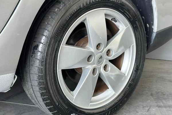 imagem-https://www.socarrao.com.br/sc-vehicle-images-prod/1009546/1788189414278-7997950_7_B_050b12d44a.jpeg