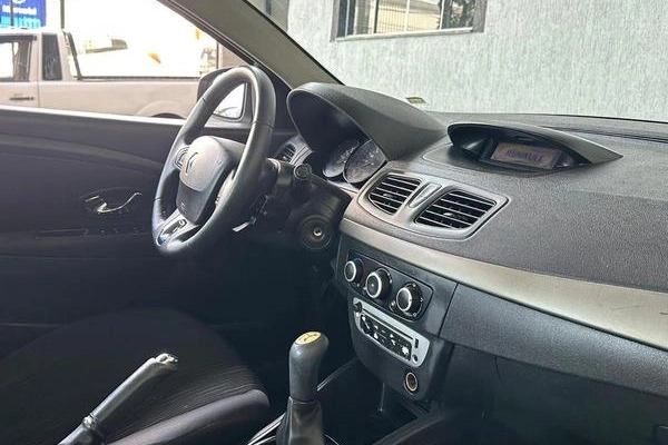 imagem-https://www.socarrao.com.br/sc-vehicle-images-prod/1009546/1788189414300-7997950_19_B_69ef1a54b8.jpeg