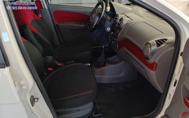 imagem-https://www.socarrao.com.br/sc-vehicle-images-prod/1009732/1784201177749-1223470.jpg