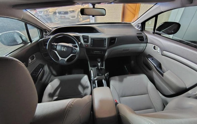 imagem-https://www.socarrao.com.br/sc-vehicle-images-prod/1009751/1781124103841-7977922_17_B_db5c9faec4.jpeg
