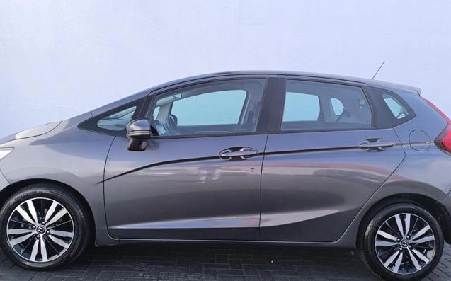 imagem-https://www.socarrao.com.br/sc-vehicle-images-prod/1009760/1781897859937-7998396_8_B_e301a70fc5.jpeg