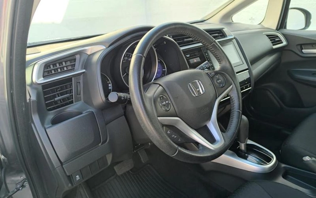 imagem-https://www.socarrao.com.br/sc-vehicle-images-prod/1009760/1781897859962-7998396_16_B_94427ba501.jpeg