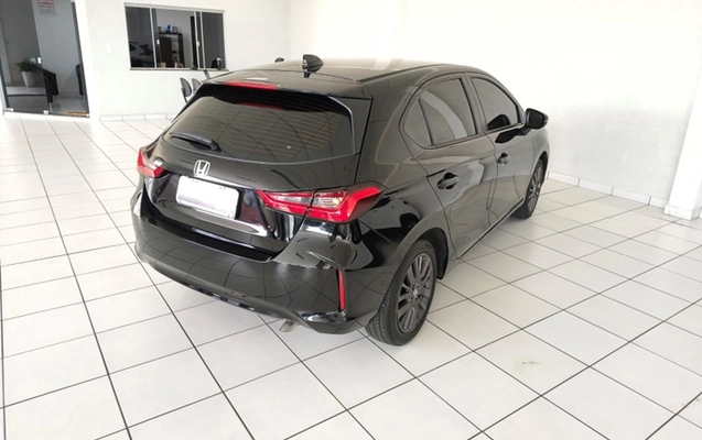 imagem-https://www.socarrao.com.br/sc-vehicle-images-prod/1010295/1776357033322-86af5b3e-5e9e-4b3d-a83c-7b96bbb2fccf.jpg