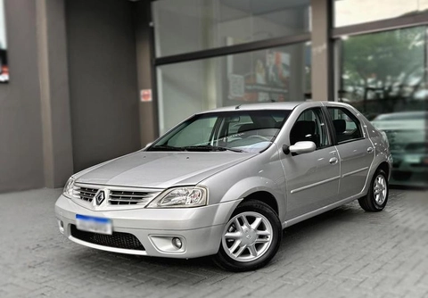 Renault Logan 2009 Prata — foto 1 de 3