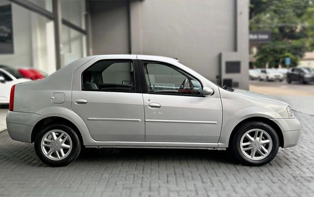 imagem-https://www.socarrao.com.br/sc-vehicle-images-prod/1010321/1776357748950-7999329_4_B_819521d6ca.jpeg