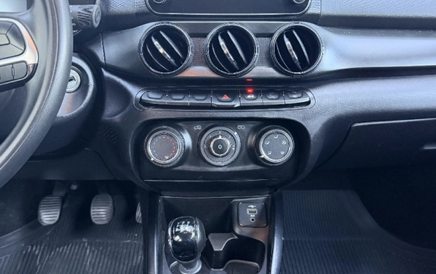imagem-https://www.socarrao.com.br/sc-vehicle-images-prod/1010486/1786566758170-app-photos-N7xNOCGKd0qnSWLrfObfKlePTSfZL1uW.jpg