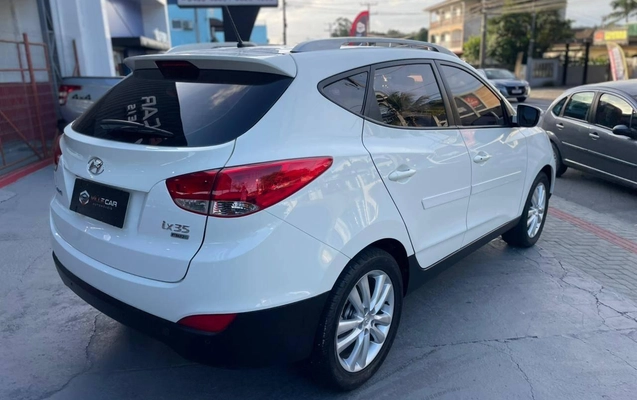 imagem-https://www.socarrao.com.br/sc-vehicle-images-prod/1010516/1776362770824-db1a80edf60341b7ae6d390472910b7f_1776362679338.jpeg