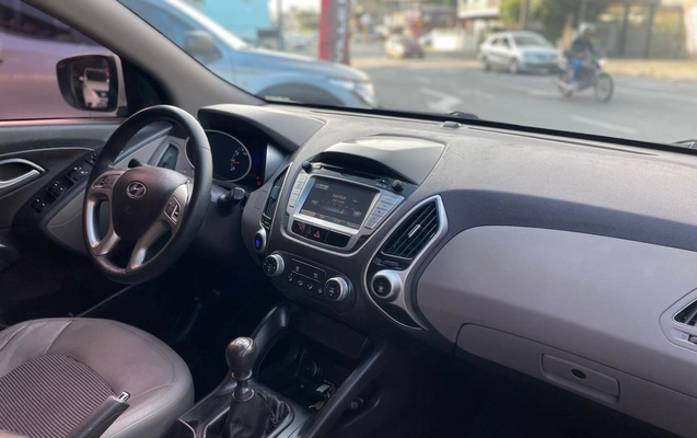 imagem-https://www.socarrao.com.br/sc-vehicle-images-prod/1010516/1776362770830-968bad0d79f54d2b80b20bd29eeba0d4_1776362683911.jpeg