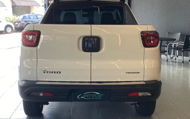 imagem-https://www.socarrao.com.br/sc-vehicle-images-prod/1010522/1776363085160-640_480_fiat-toro-freedom-1-8-at6-4x2-flex-18-19-b7986a-8.jpg