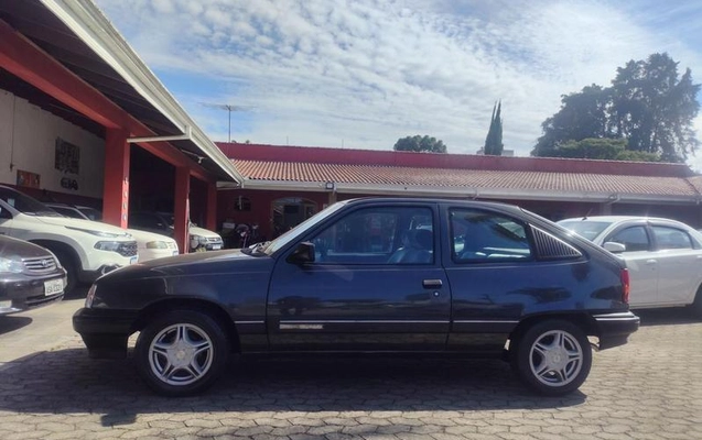 imagem-https://www.socarrao.com.br/sc-vehicle-images-prod/1010576/1786113490055-7743501_1_B_9bb43fcbeb.jpeg
