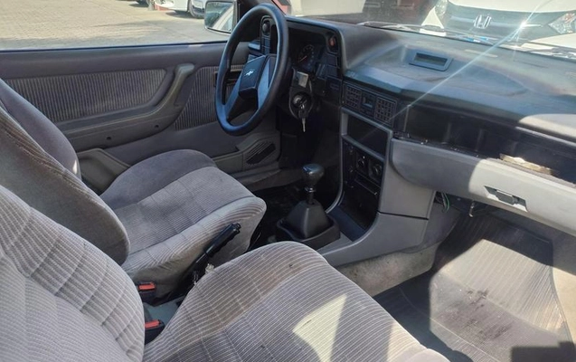 imagem-https://www.socarrao.com.br/sc-vehicle-images-prod/1010576/1786113490057-7743501_2_B_8c6ce970a3.jpeg