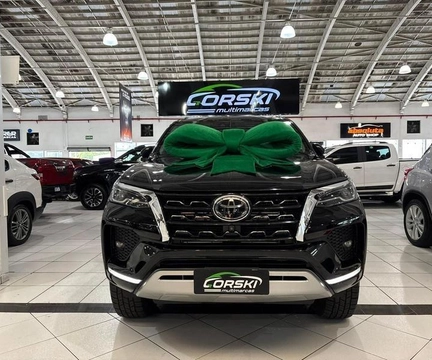 Toyota Hilux SW4 2022 Preto — foto 1 de 3