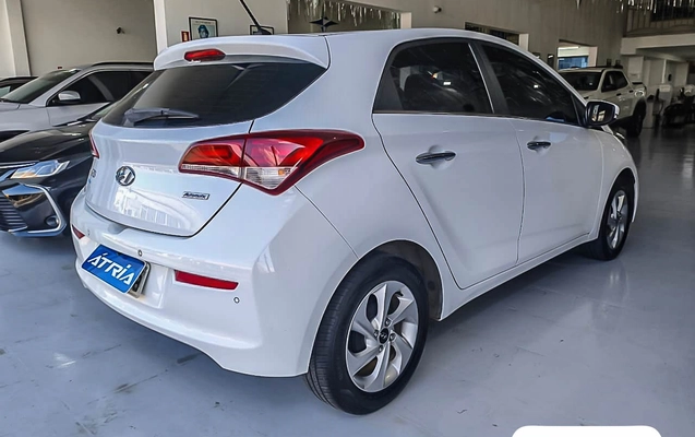 imagem-https://www.socarrao.com.br/sc-vehicle-images-prod/1010789/1776432728004-5c37c066-f0b1-4dc7-8dab-1e329423f5c8.jpg