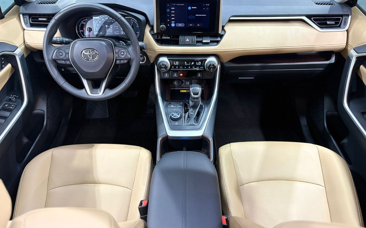 imagem-https://www.socarrao.com.br/sc-vehicle-images-prod/1010903/1776367609389-VE9ZT1RBIFJBVjQgMi41IFNYIENPTk5FQ1QgNHg0IEjDjUJSSURPIC0gMjAyNCAtIEFaVUwgLSBSWVc4RjU1ICgxNCkuanBn.jpg