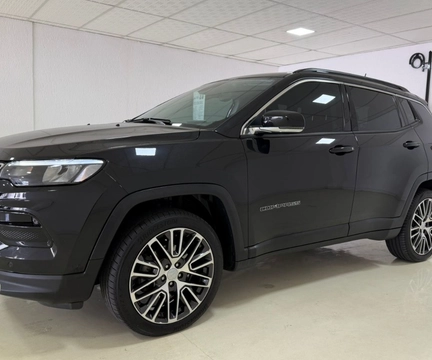 Jeep Compass 2023 Preto — foto 1 de 3