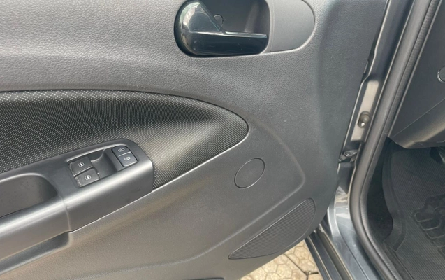 imagem-https://www.socarrao.com.br/sc-vehicle-images-prod/1011005/1776369196033-MjZDRkQ2M0MtN0UxNC00ODQ4LTgwNzYtMzQ5OUYwMzUyQ0M3LmpwZWc.jpeg