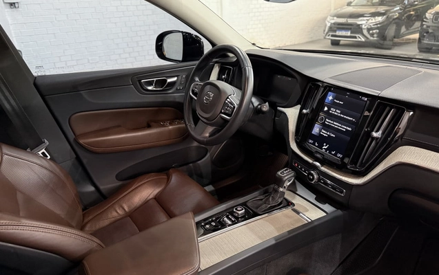 imagem-https://www.socarrao.com.br/sc-vehicle-images-prod/1011053/1780526081713-vehicle_image_1777320245_96cce857c7235df01f2fec3333e19b26.jpeg