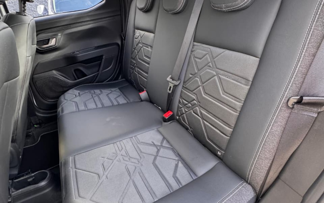 imagem-https://www.socarrao.com.br/sc-vehicle-images-prod/1011057/1776369883007-V2hhdHNBcHAgSW1hZ2UgMjAyNi0wNC0xNiBhdCAxNS41MS4yNyAoMSkuanBlZw.jpeg