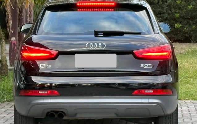 imagem-https://www.socarrao.com.br/sc-vehicle-images-prod/1011295/1776443440336-NmYwOTI0MDQtNjM2My00MWY5LWJlMGYtMzQzMDdlNGIwN2VlLmpwZw.jpg