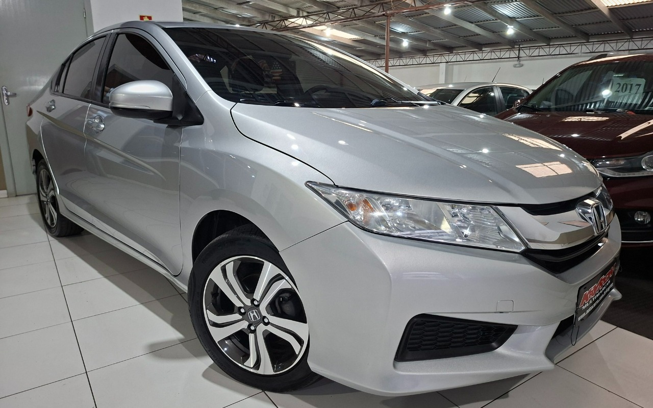 imagem-https://www.socarrao.com.br/sc-vehicle-images-prod/1011459/1776384837854-NC5qcGc.jpg