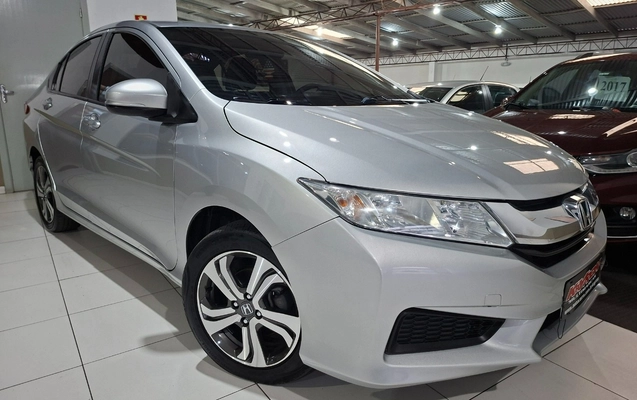 imagem-https://www.socarrao.com.br/sc-vehicle-images-prod/1011459/1776384837854-NC5qcGc.jpg