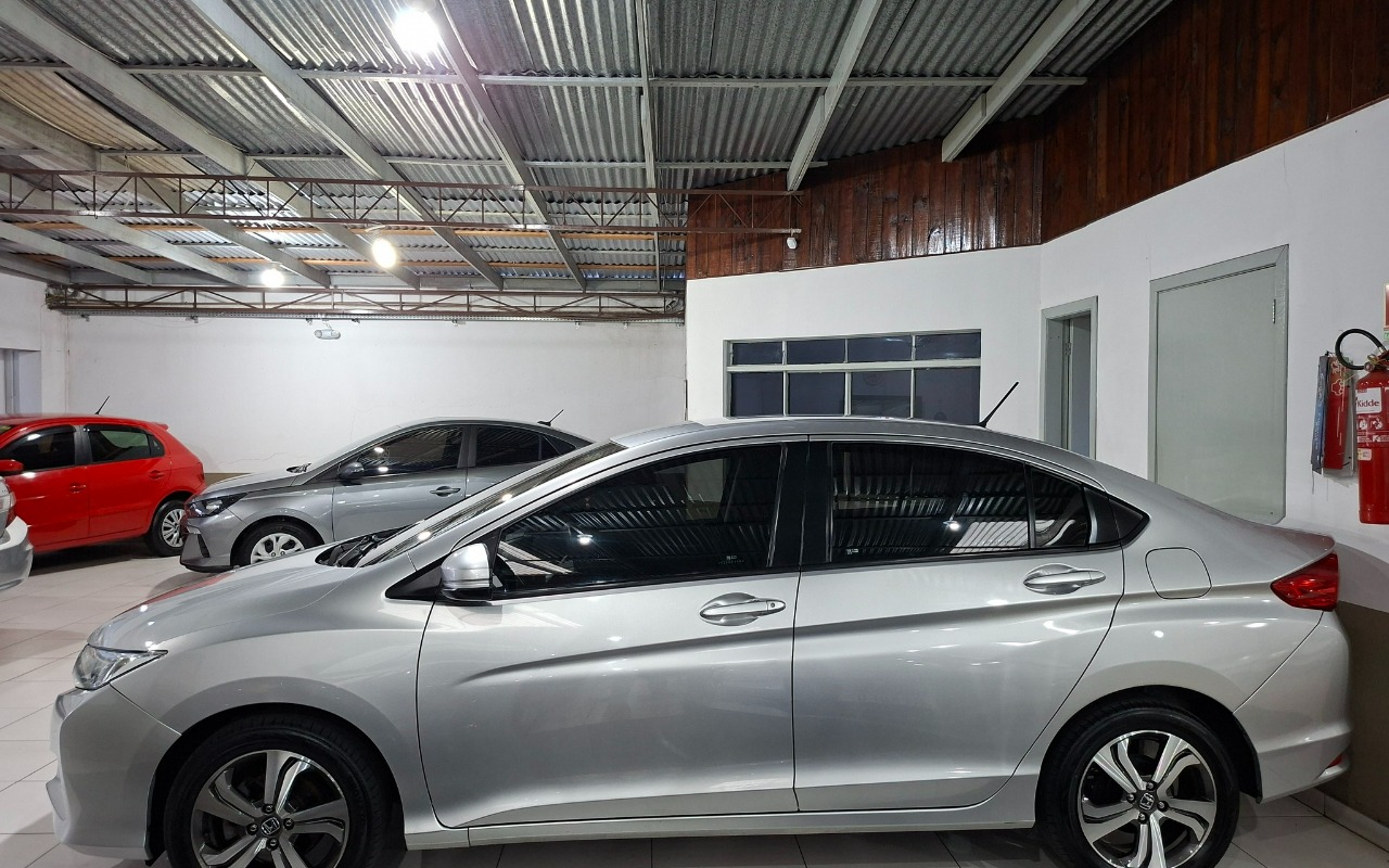 imagem-https://www.socarrao.com.br/sc-vehicle-images-prod/1011459/1776384838011-NS5qcGc.jpg