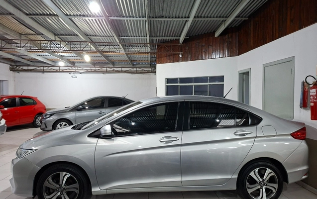 imagem-https://www.socarrao.com.br/sc-vehicle-images-prod/1011459/1776384838011-NS5qcGc.jpg