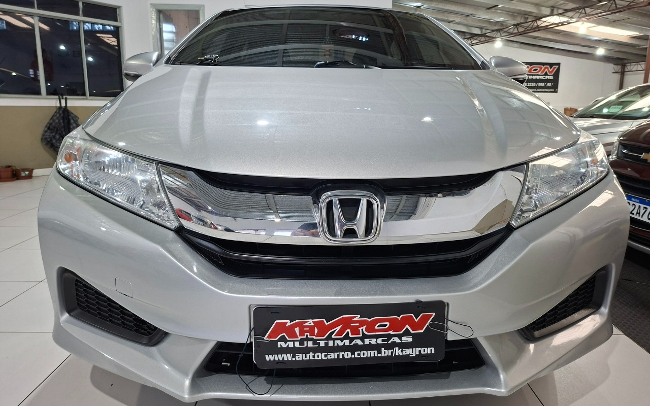 imagem-https://www.socarrao.com.br/sc-vehicle-images-prod/1011459/1776384838061-Ni5qcGc.jpg